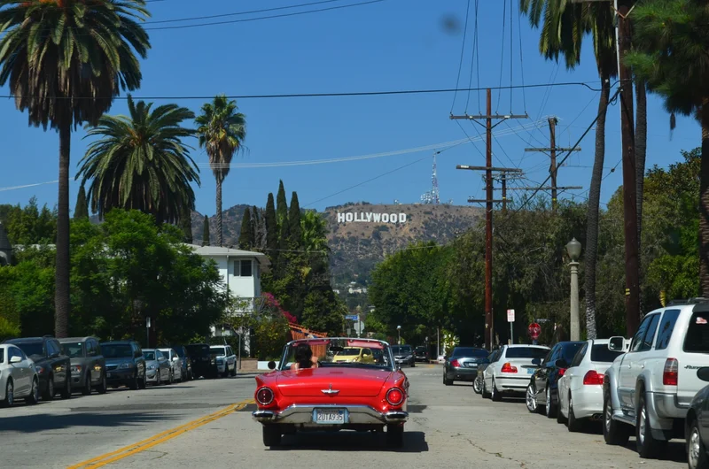 ハリウッドの車道