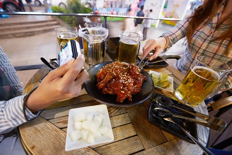 韓国食事風景